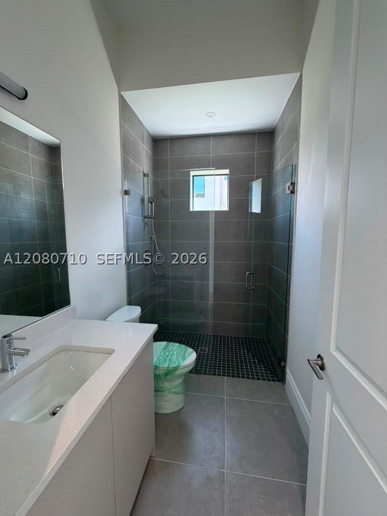 8540 NW 160th Terrace #1, Miami Lakes FL 33016