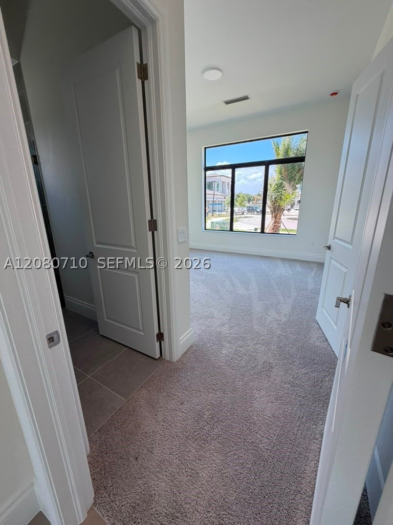 8540 NW 160th Terrace #1, Miami Lakes FL 33016