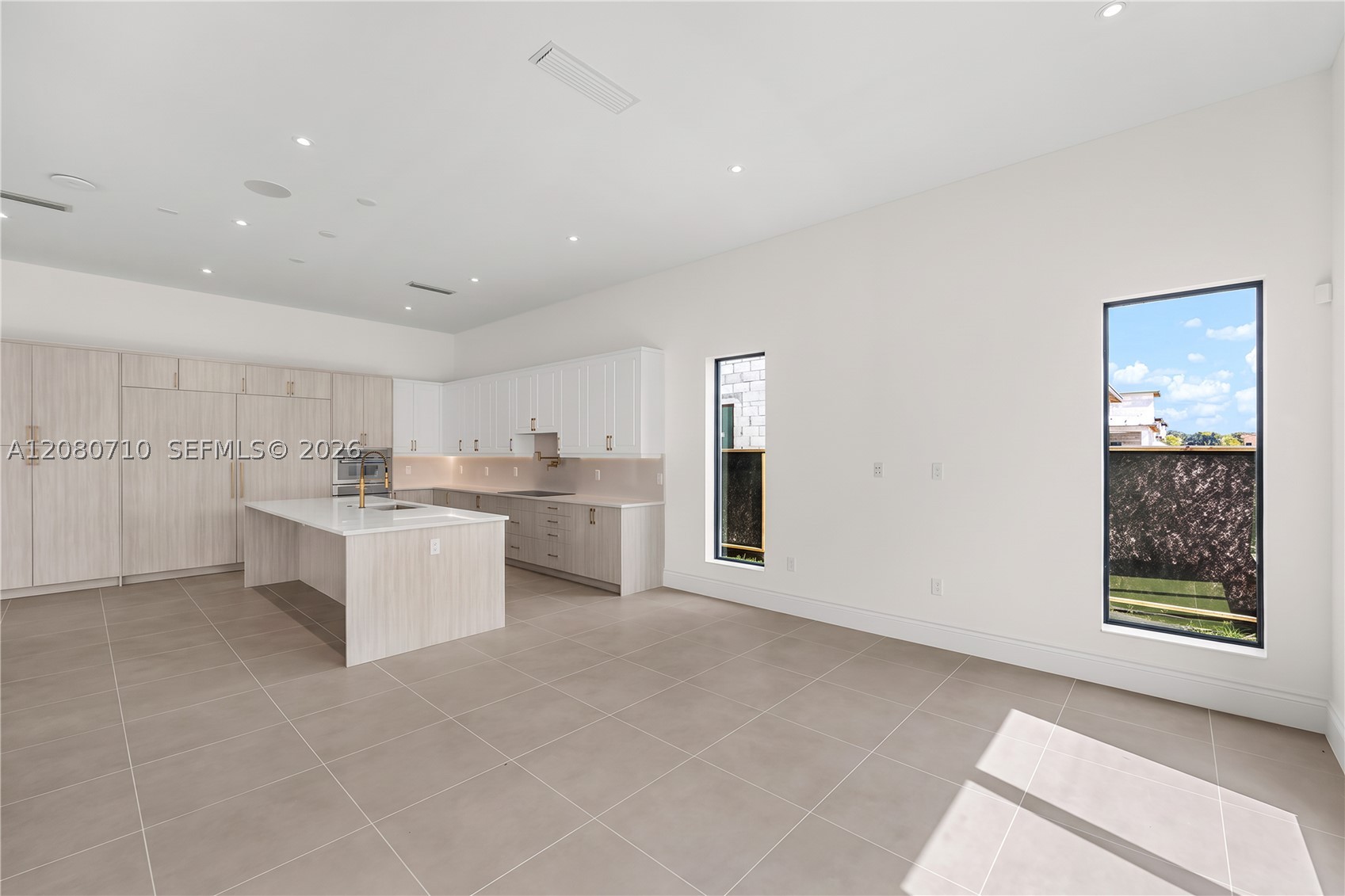 8540 NW 160th Terrace #1, Miami Lakes FL 33016