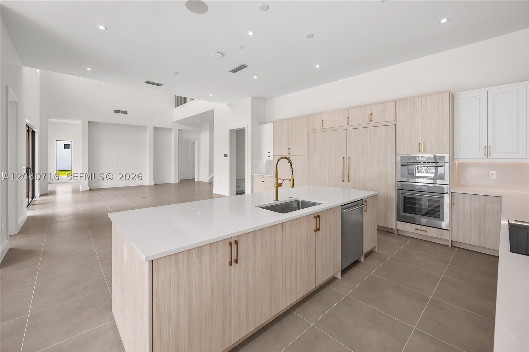 8540 NW 160th Terrace #1, Miami Lakes FL 33016