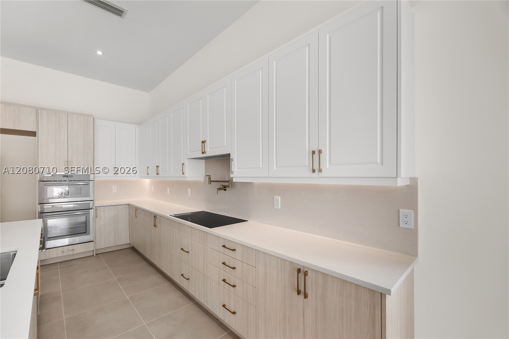8540 NW 160th Terrace #1, Miami Lakes FL 33016