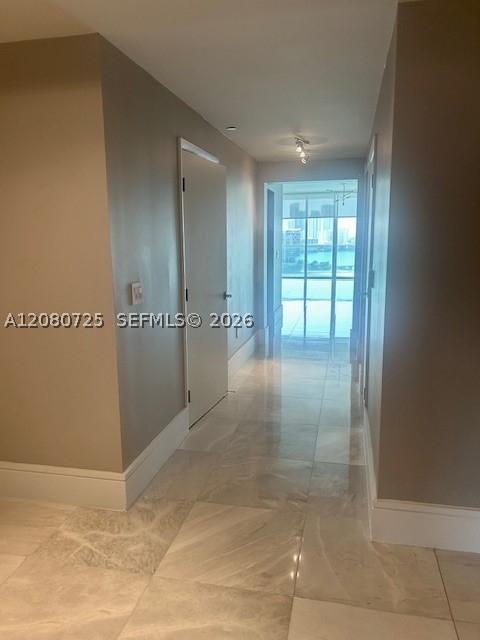 3330 NE 190th St #1719, Aventura FL 33180