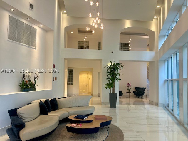 3330 NE 190th St #1719, Aventura FL 33180