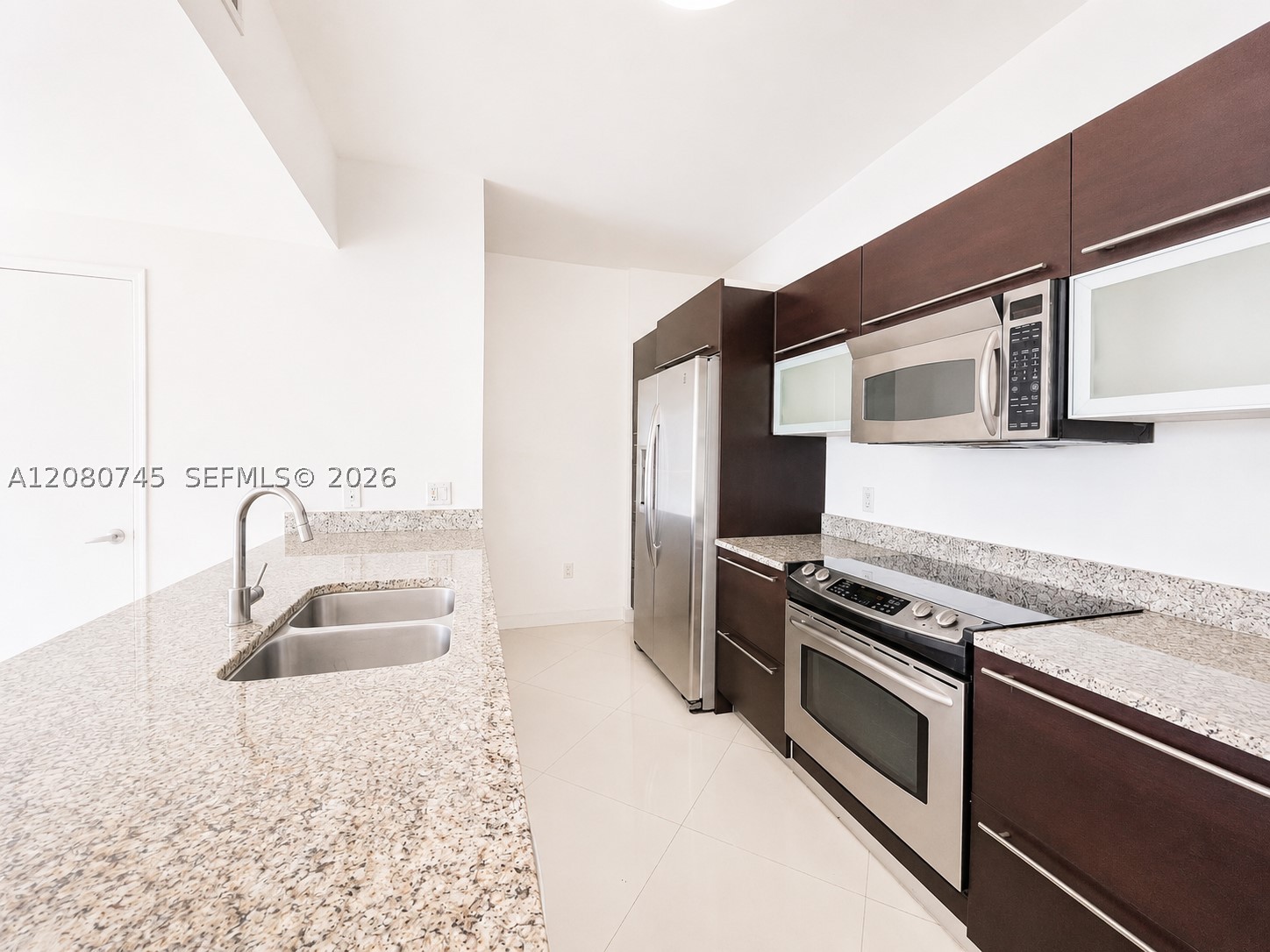 951 Brickell Ave #2407, Miami FL 33131