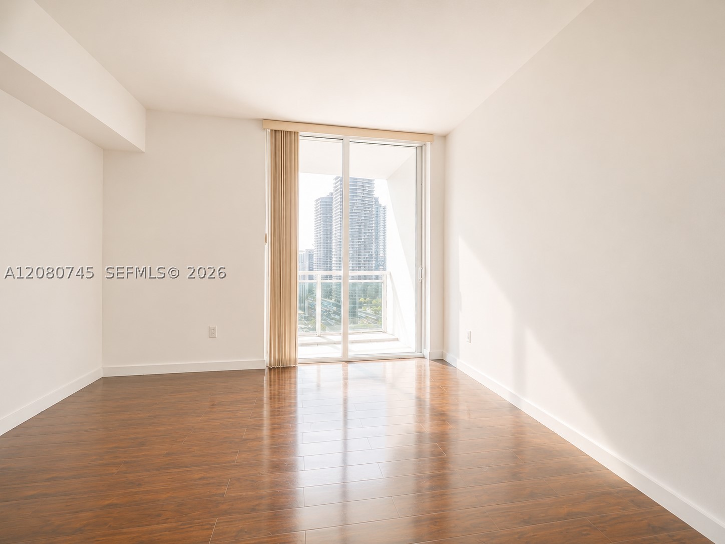 951 Brickell Ave #2407, Miami FL 33131