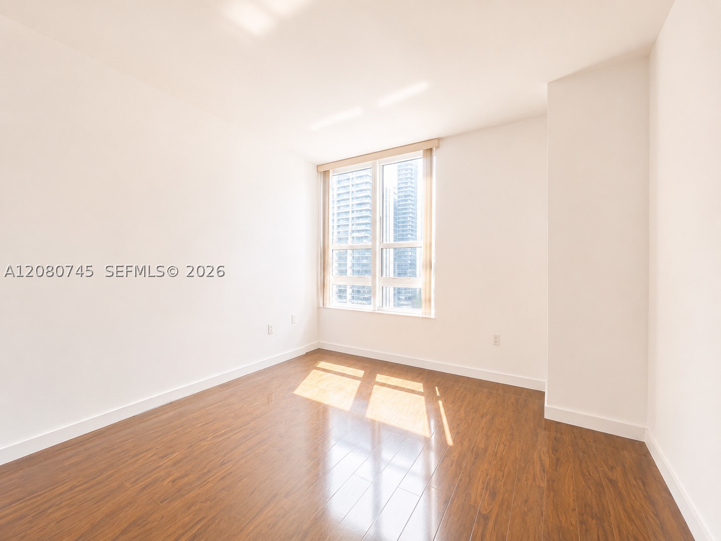 951 Brickell Ave #2407, Miami FL 33131