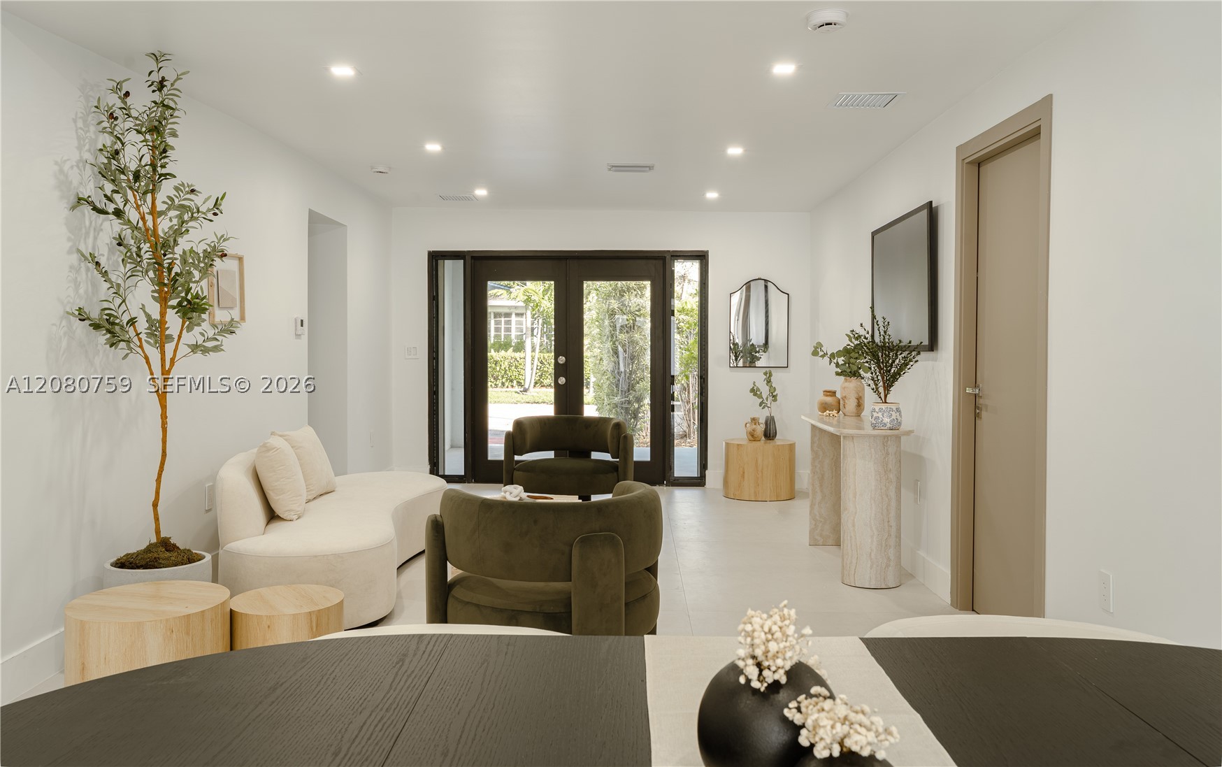1221 Biarritz Dr, Miami Beach FL 33141