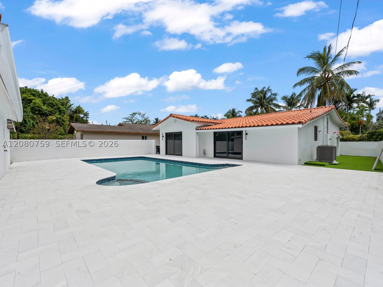 1221 Biarritz Dr, Miami Beach FL 33141