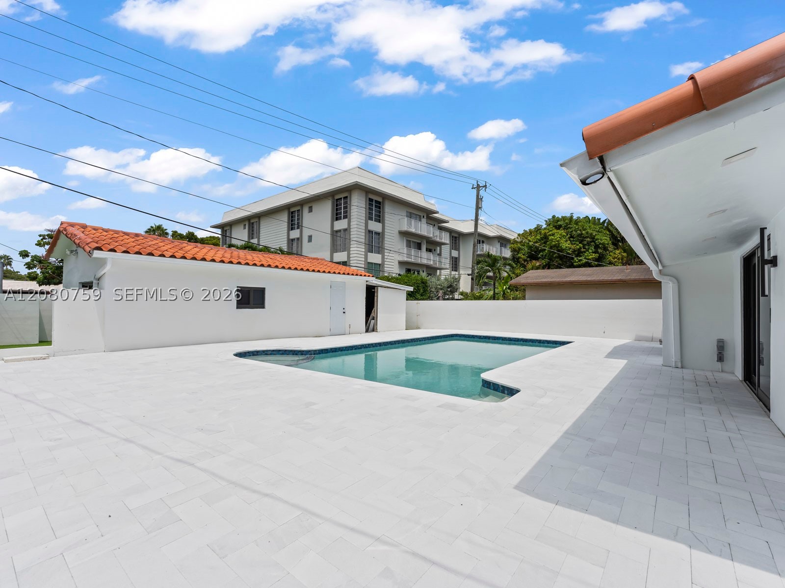 1221 Biarritz Dr, Miami Beach FL 33141