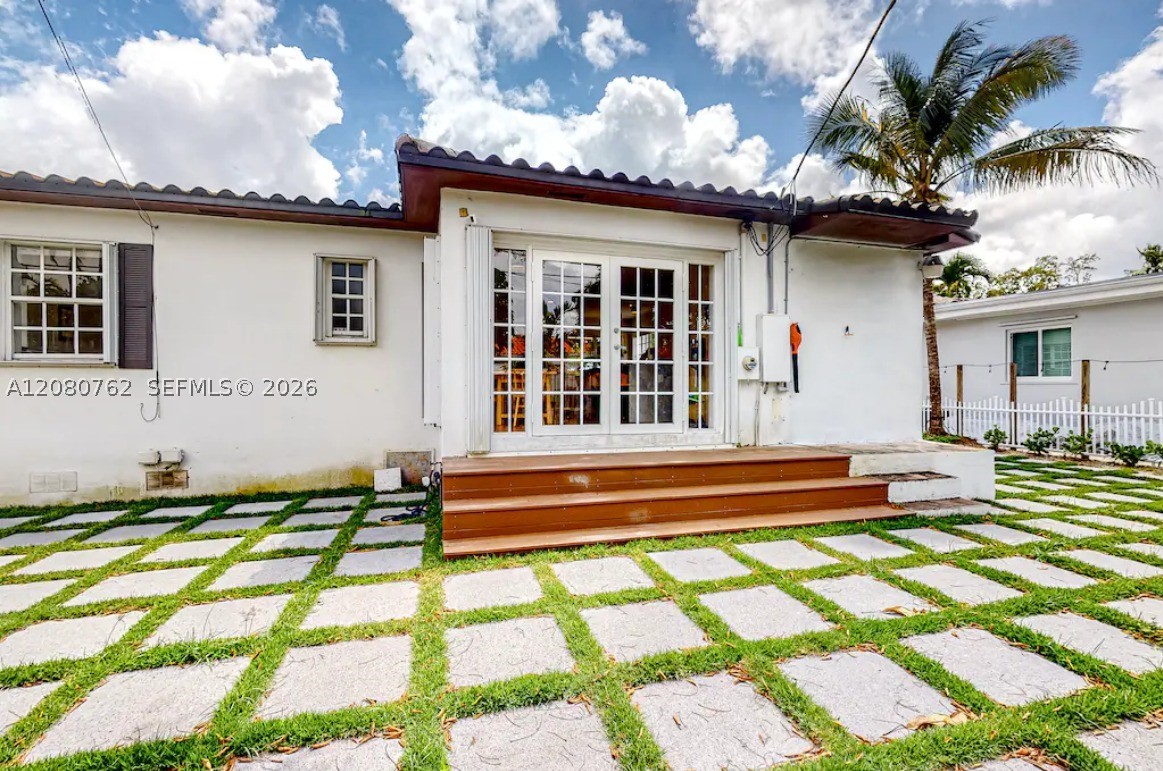 5751 SW 11th St, West Miami FL 33144