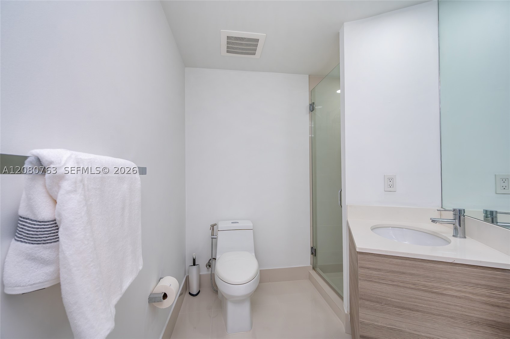 121 NE 34th St #3001, Miami FL 33137