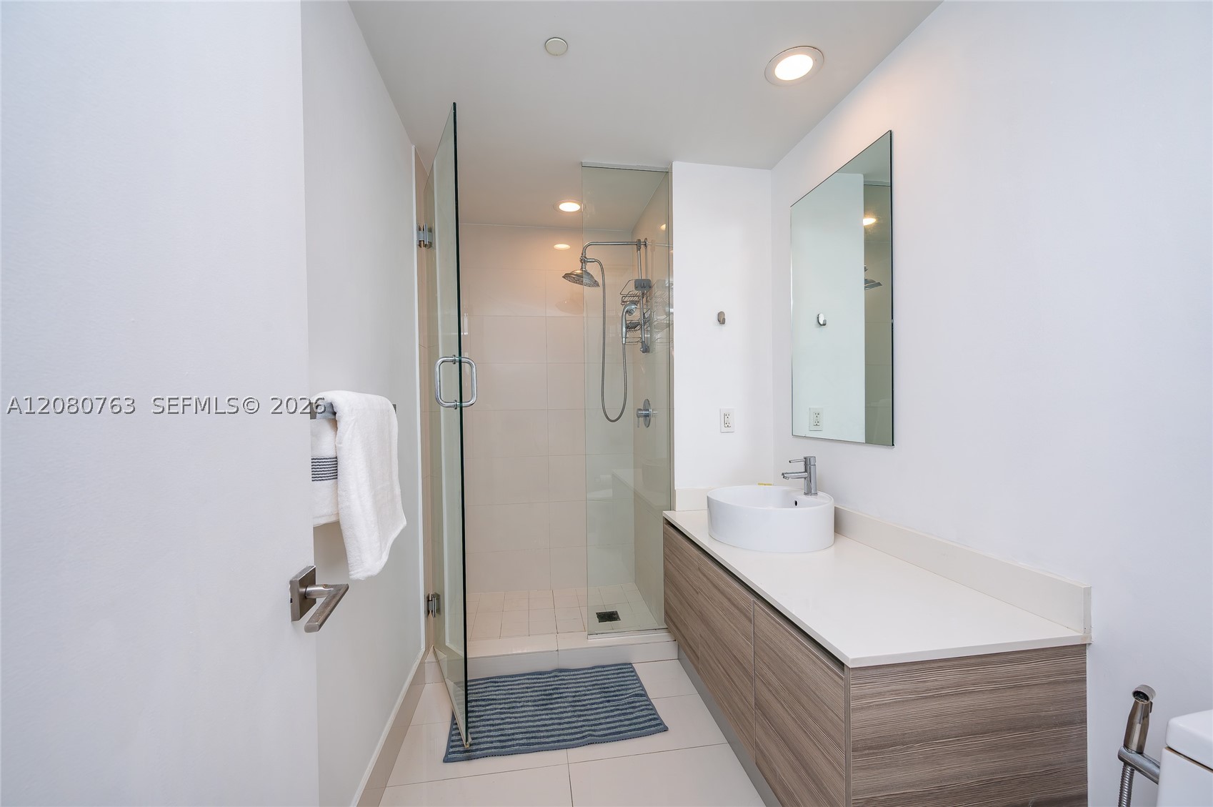 121 NE 34th St #3001, Miami FL 33137