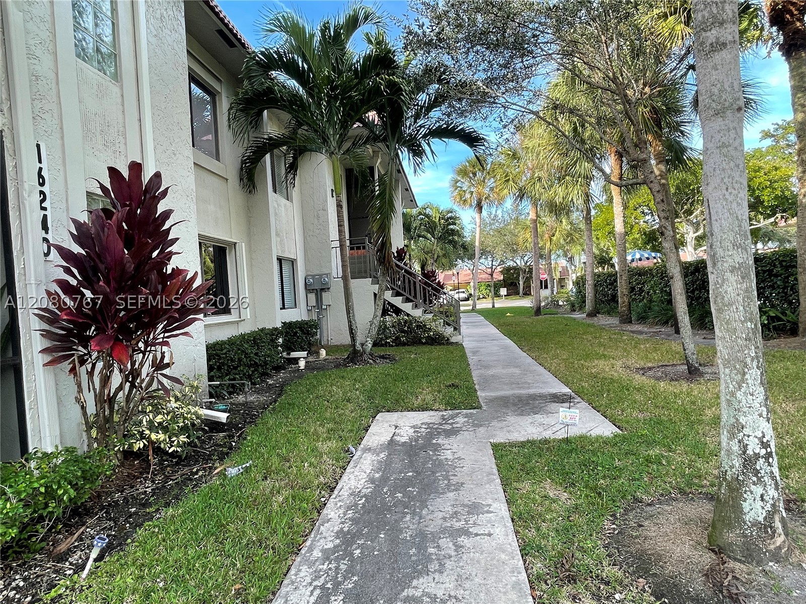 16240 Laurel Dr #101, Weston FL 33326