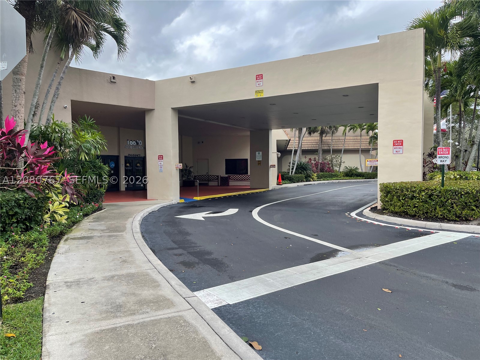 16240 Laurel Dr #101, Weston FL 33326