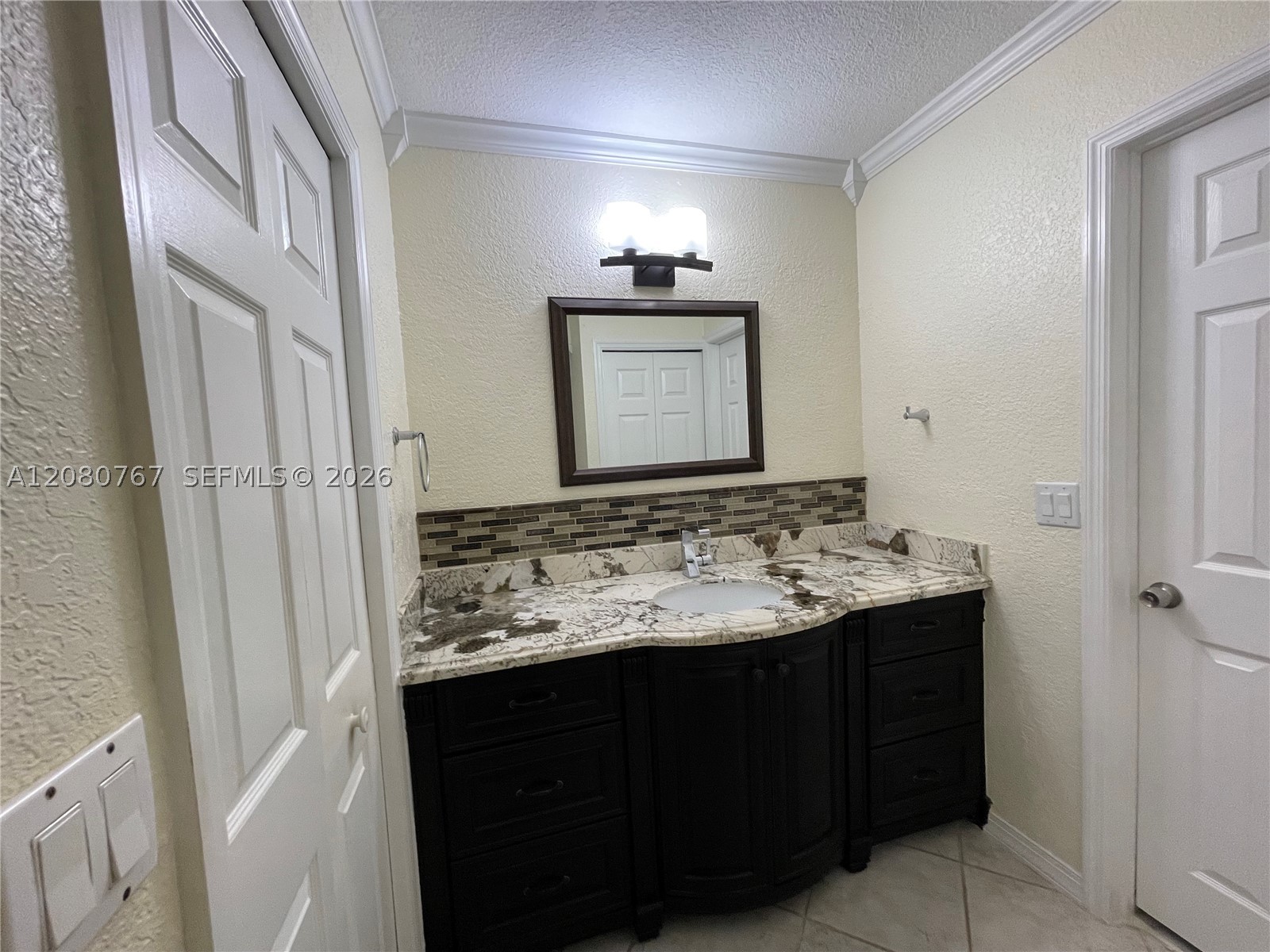 16240 Laurel Dr #101, Weston FL 33326