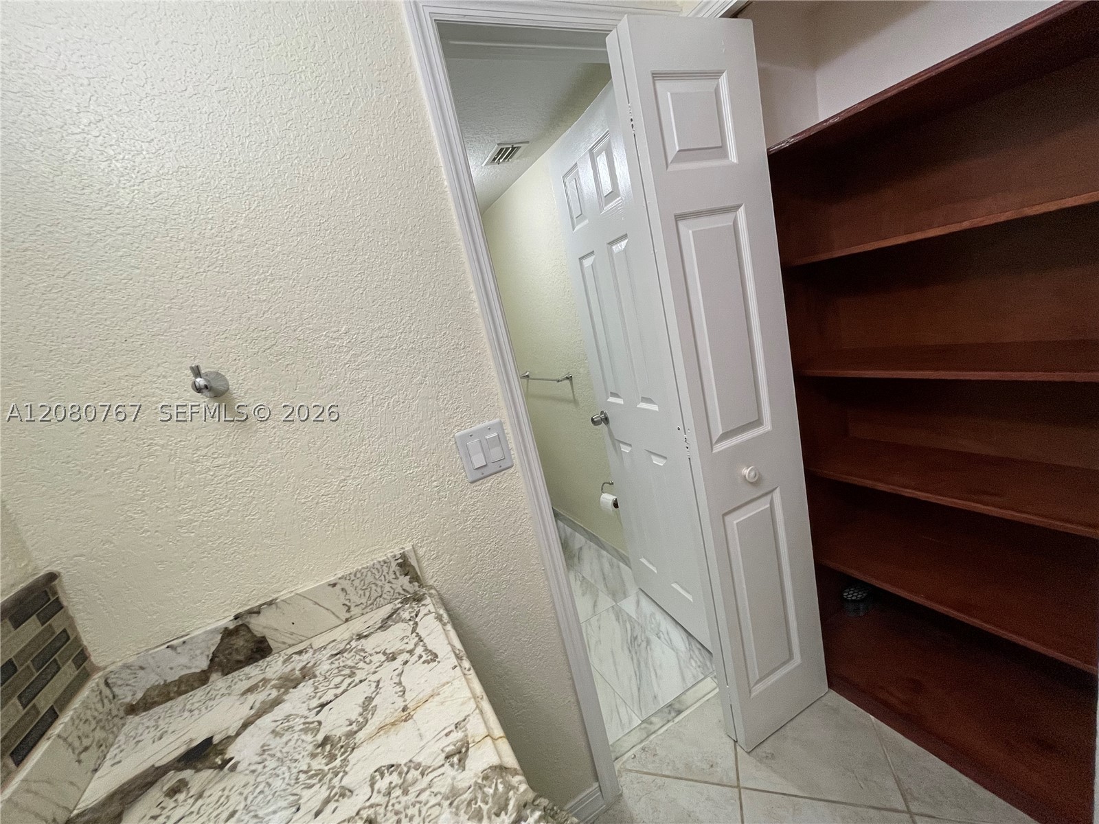 16240 Laurel Dr #101, Weston FL 33326