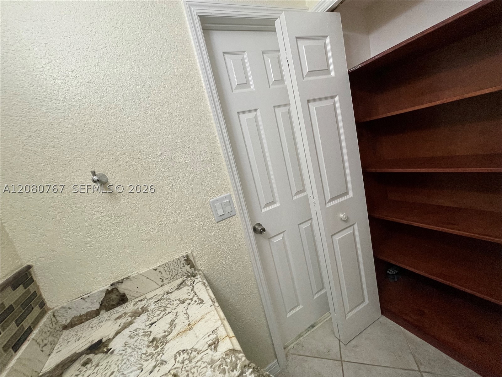 16240 Laurel Dr #101, Weston FL 33326