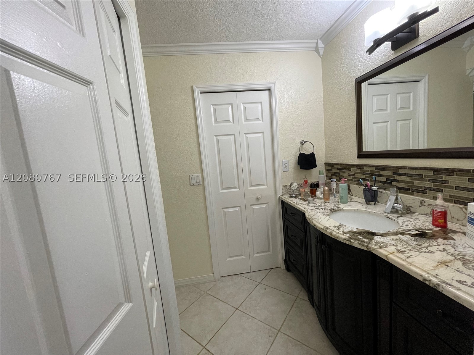 16240 Laurel Dr #101, Weston FL 33326