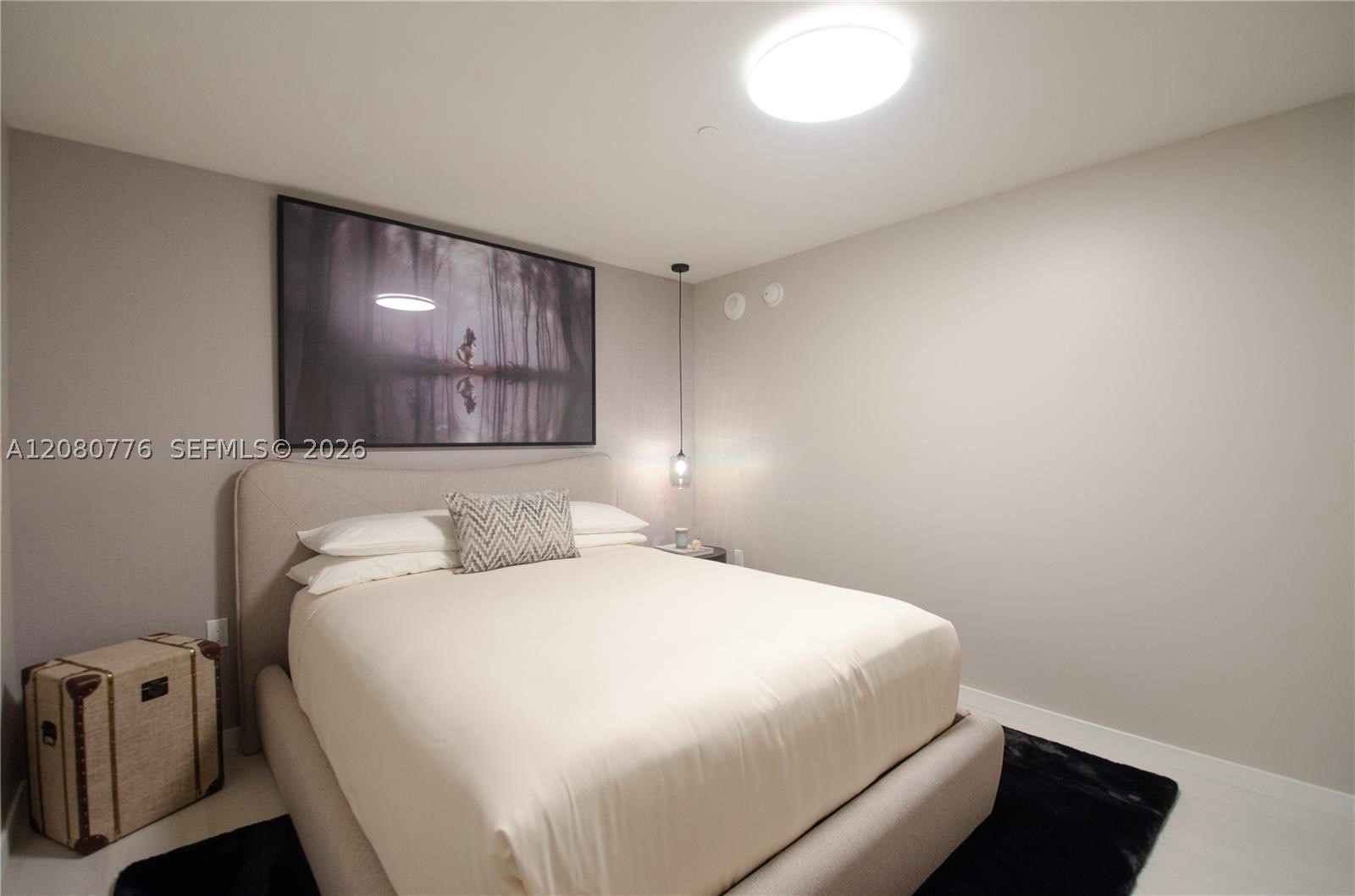 1000 Brickell Plz #4207, Miami FL 33131