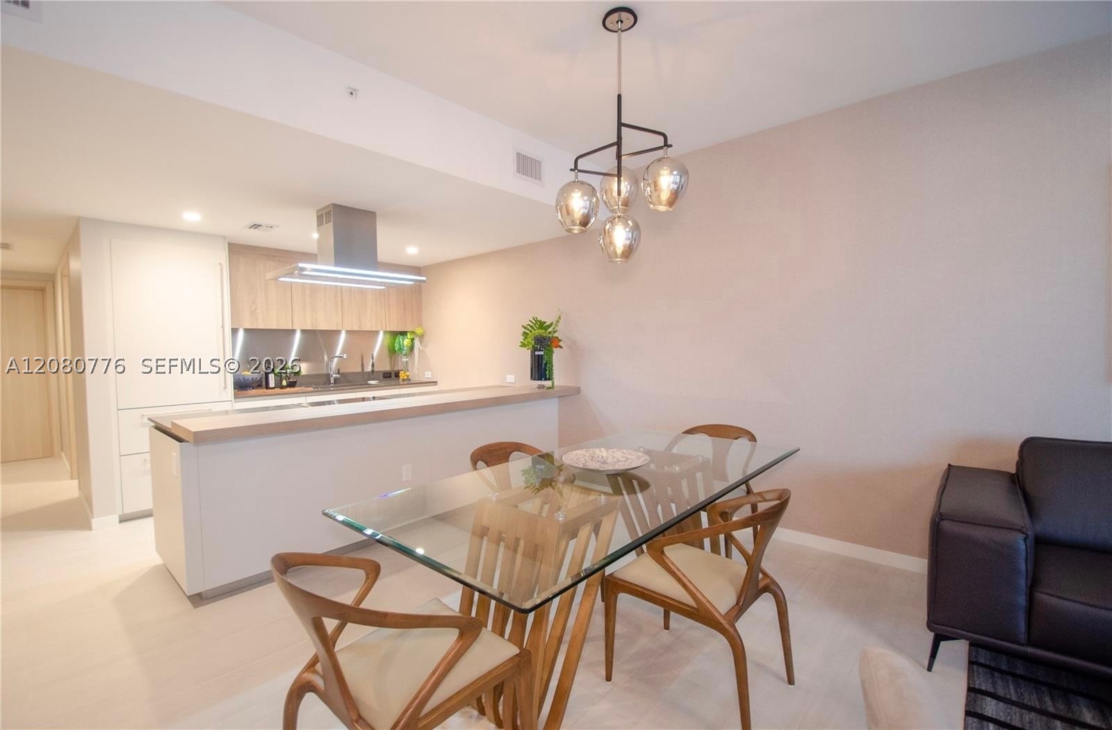 1000 Brickell Plz #4207, Miami FL 33131