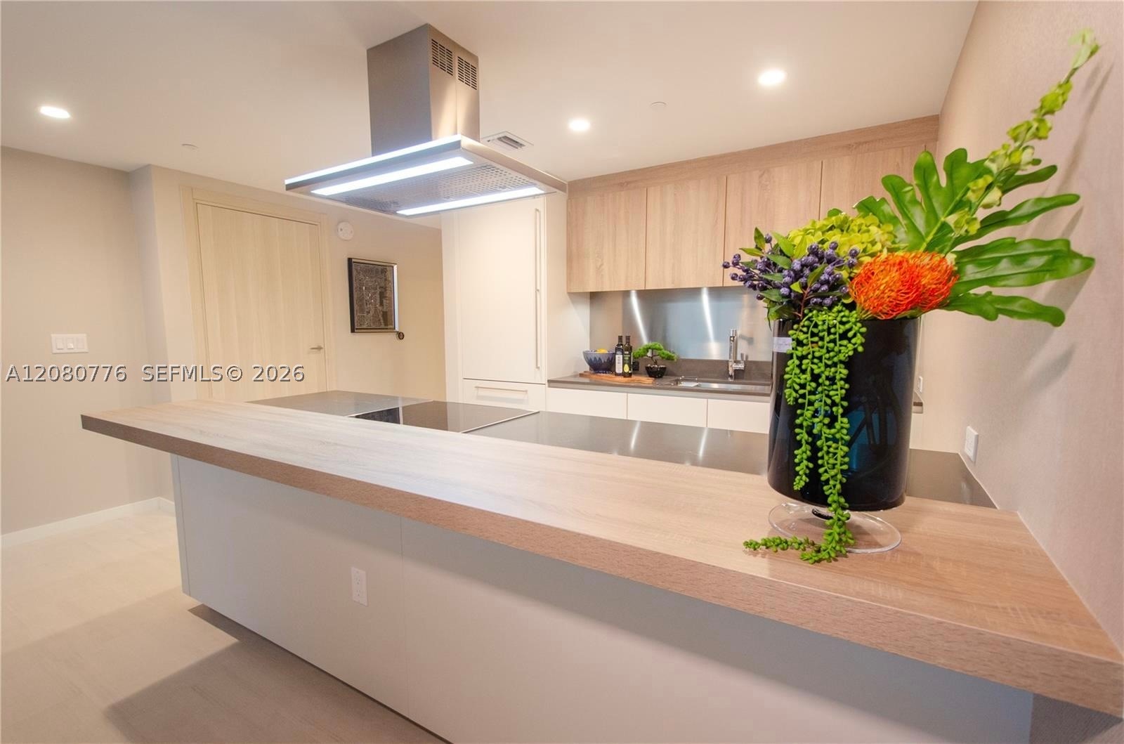 1000 Brickell Plz #4207, Miami FL 33131