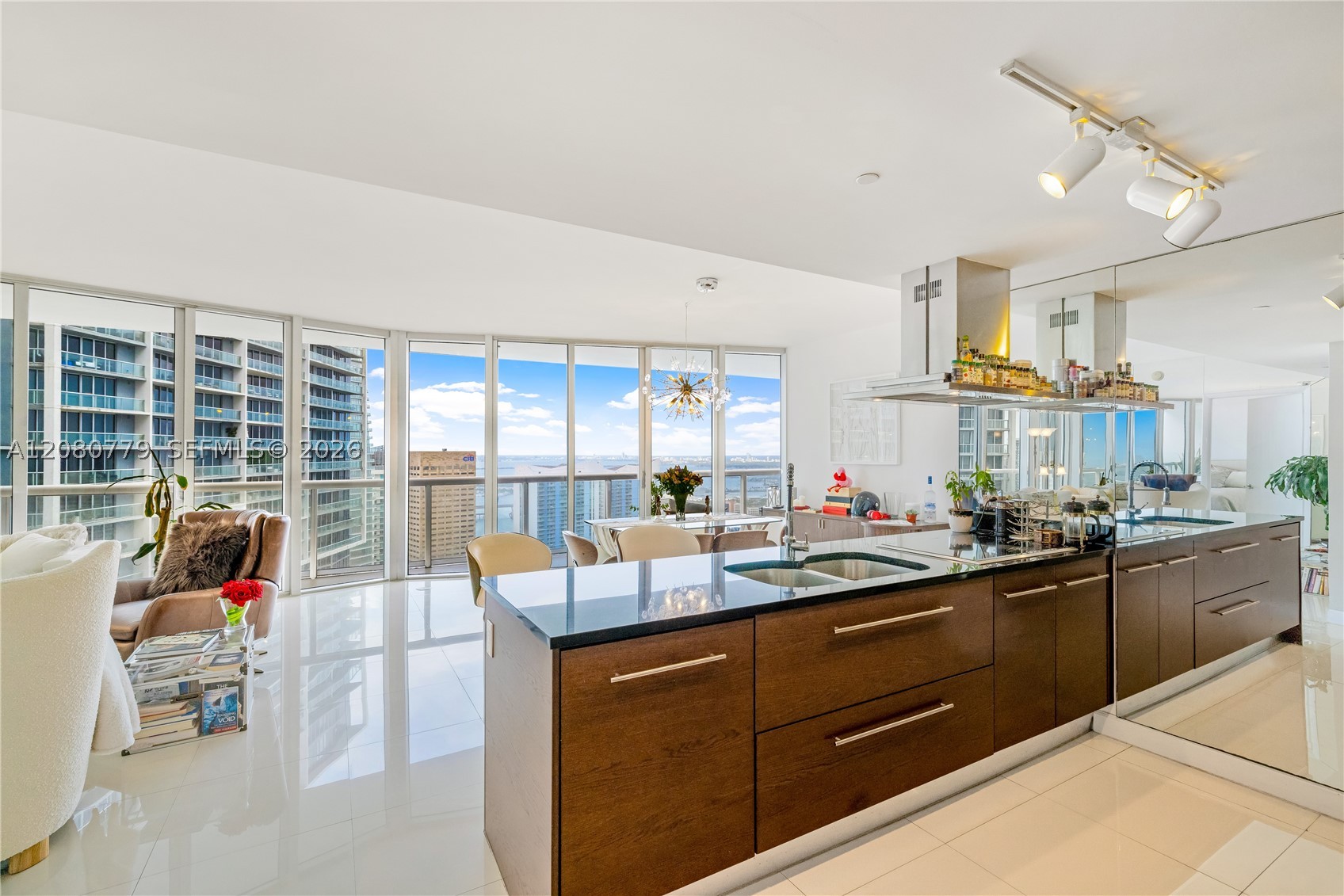 495 Brickell Ave #4704, Miami FL 33131