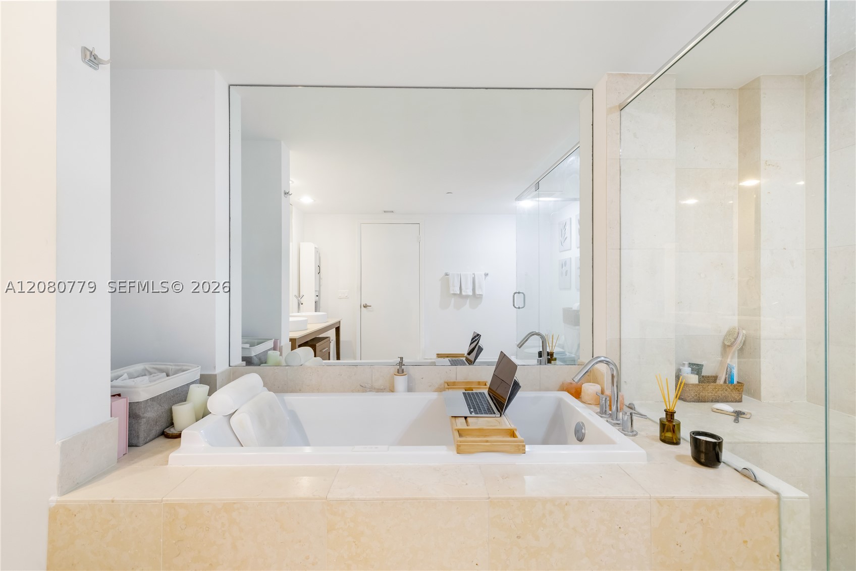 495 Brickell Ave #4704, Miami FL 33131