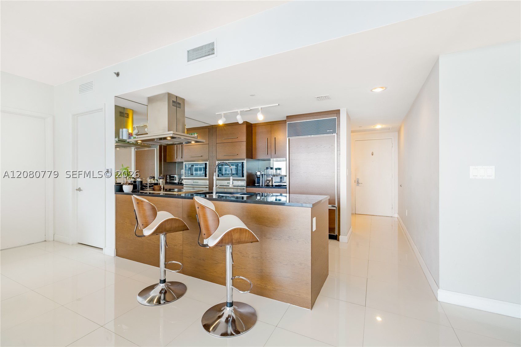495 Brickell Ave #4704, Miami FL 33131