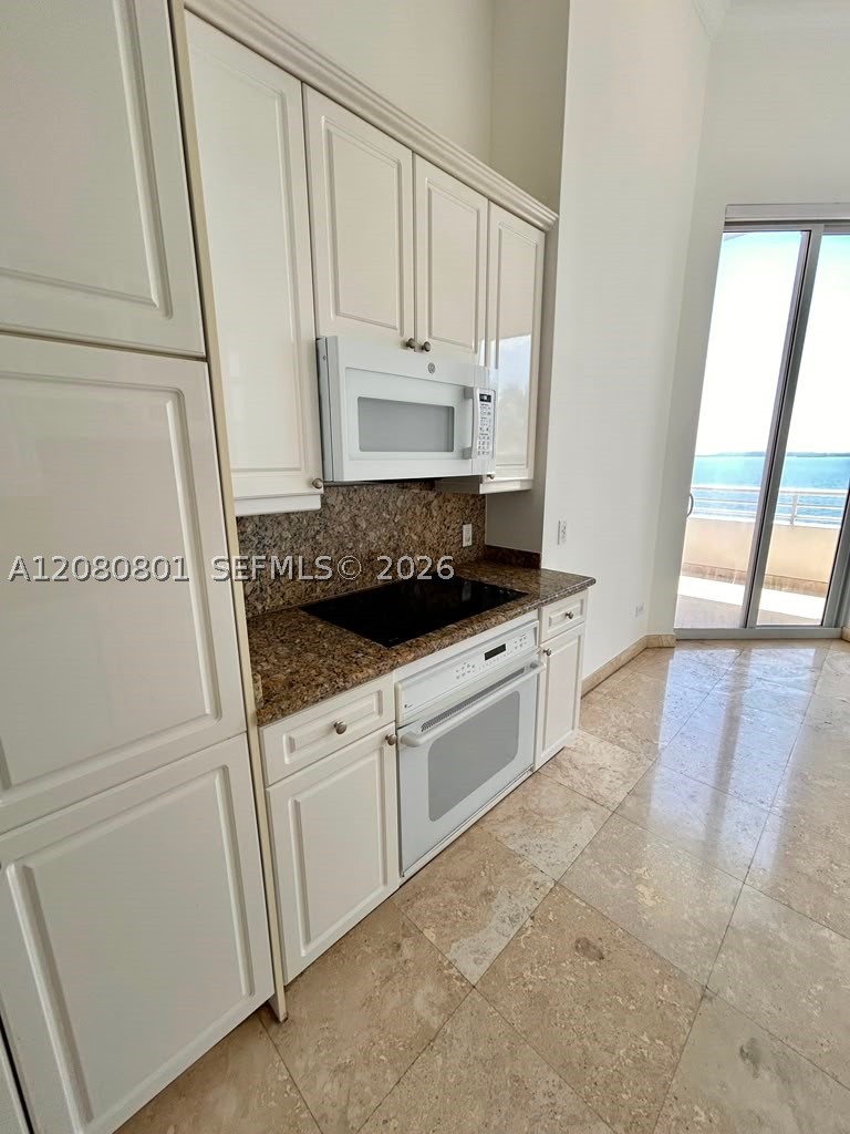 808 Brickell Key Dr #404, Miami FL 33131