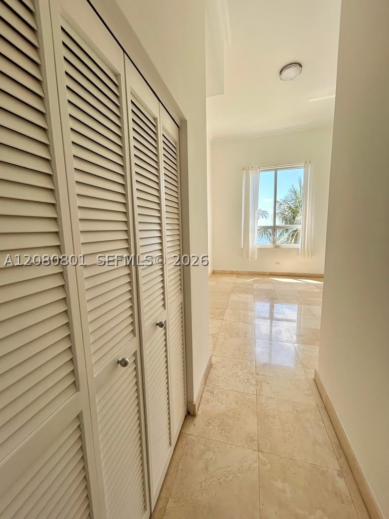 808 Brickell Key Dr #404, Miami FL 33131