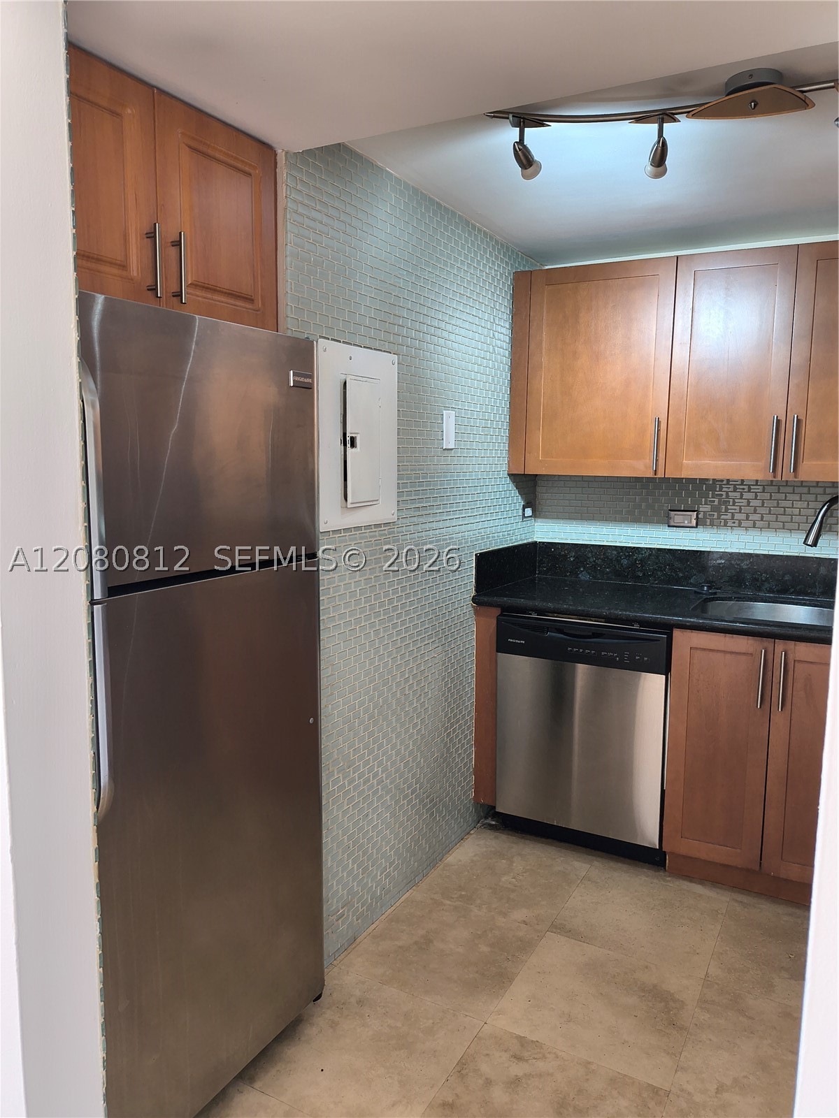 1740 NW N River Dr #120, Miami FL 33125