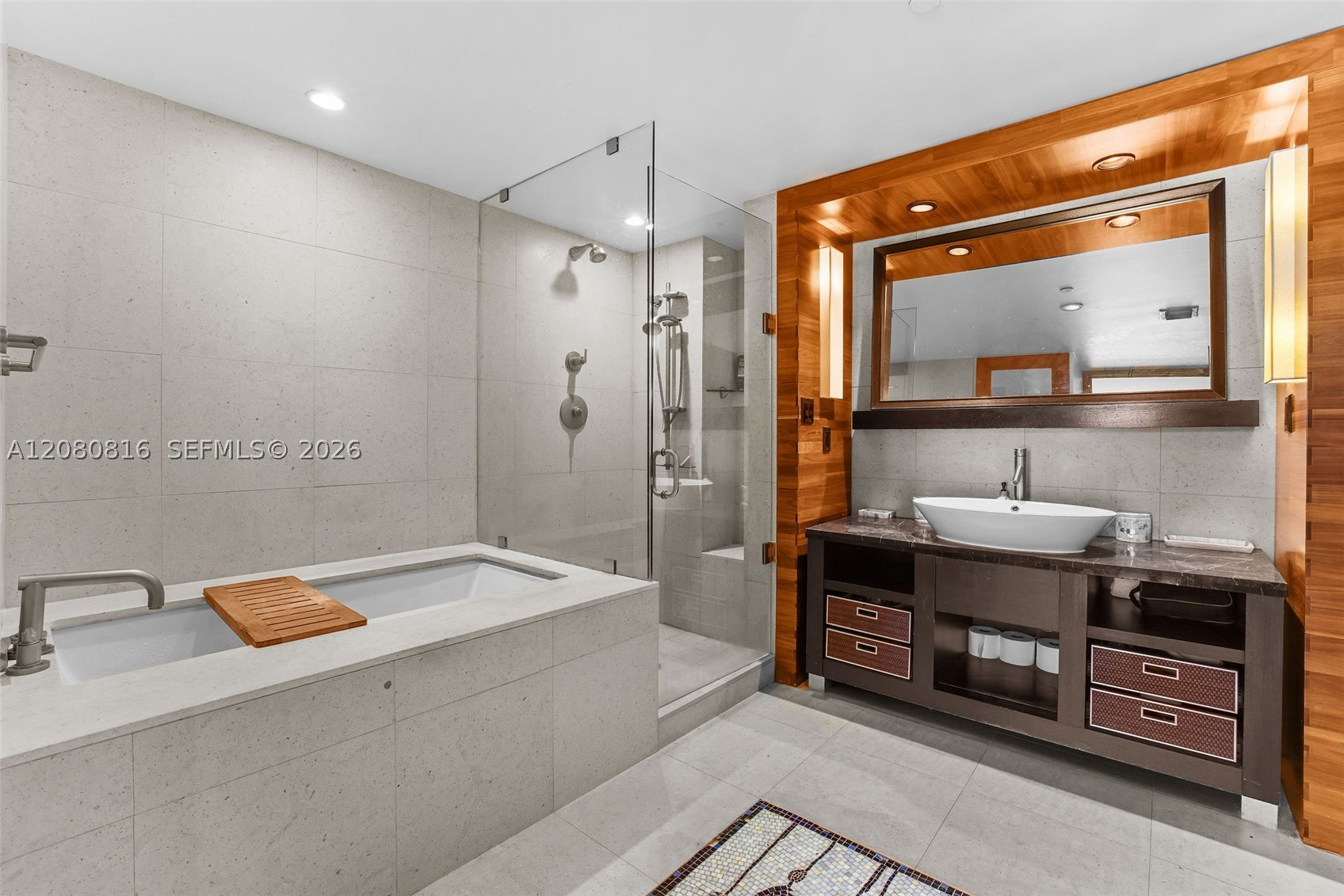 6801 Collins Ave #815 (door number), Miami Beach FL 33141