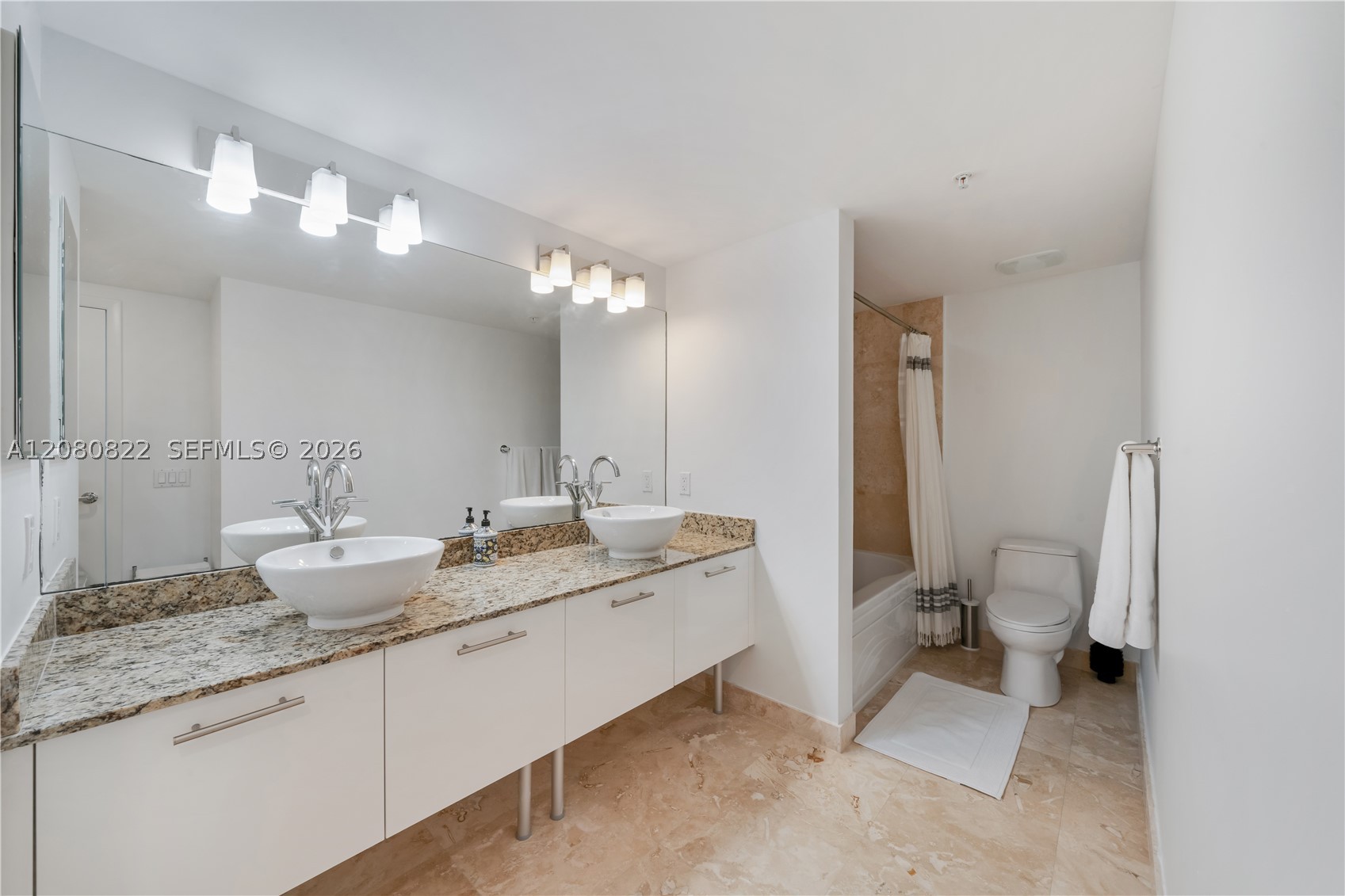 41 SE 5th St #1607, Miami FL 33131