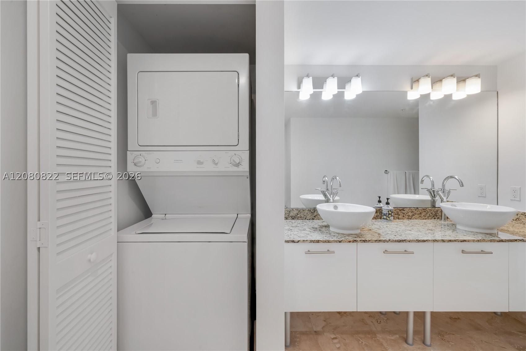 41 SE 5th St #1607, Miami FL 33131