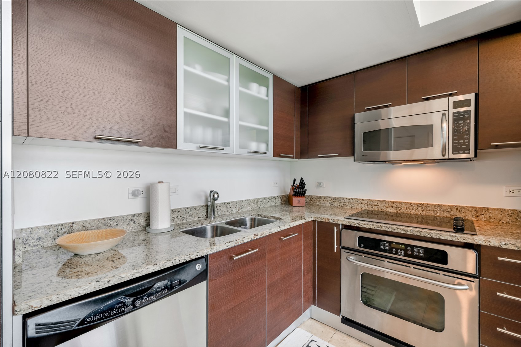 41 SE 5th St #1607, Miami FL 33131