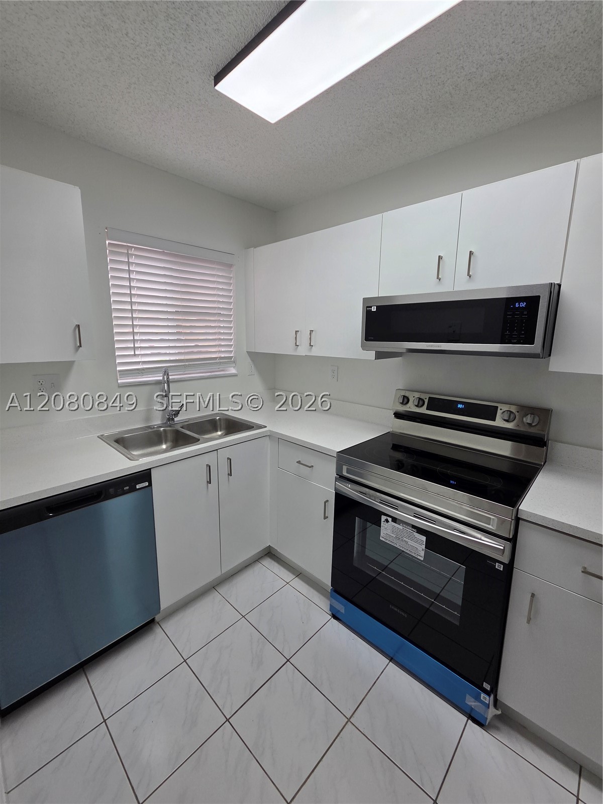 306 NW 114th Ave #3-101, Sweetwater FL 33172