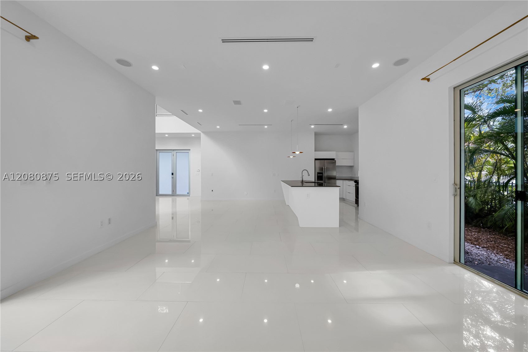 3253 Mcdonald St #3253, Miami FL 33133