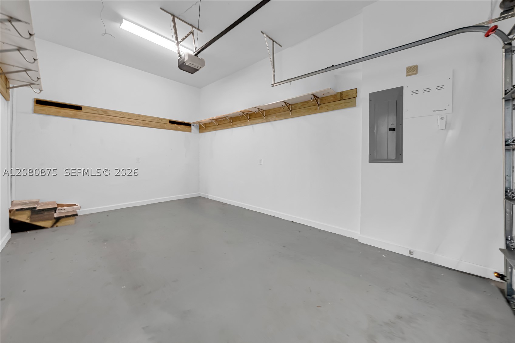 3253 Mcdonald St #3253, Miami FL 33133