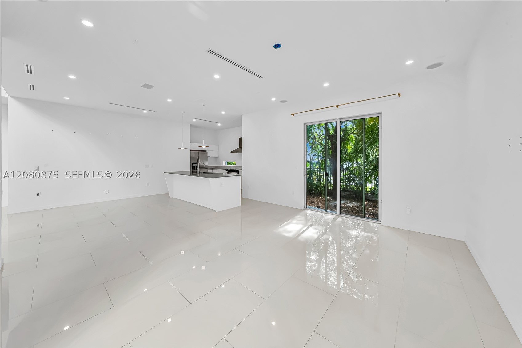 3253 Mcdonald St #3253, Miami FL 33133