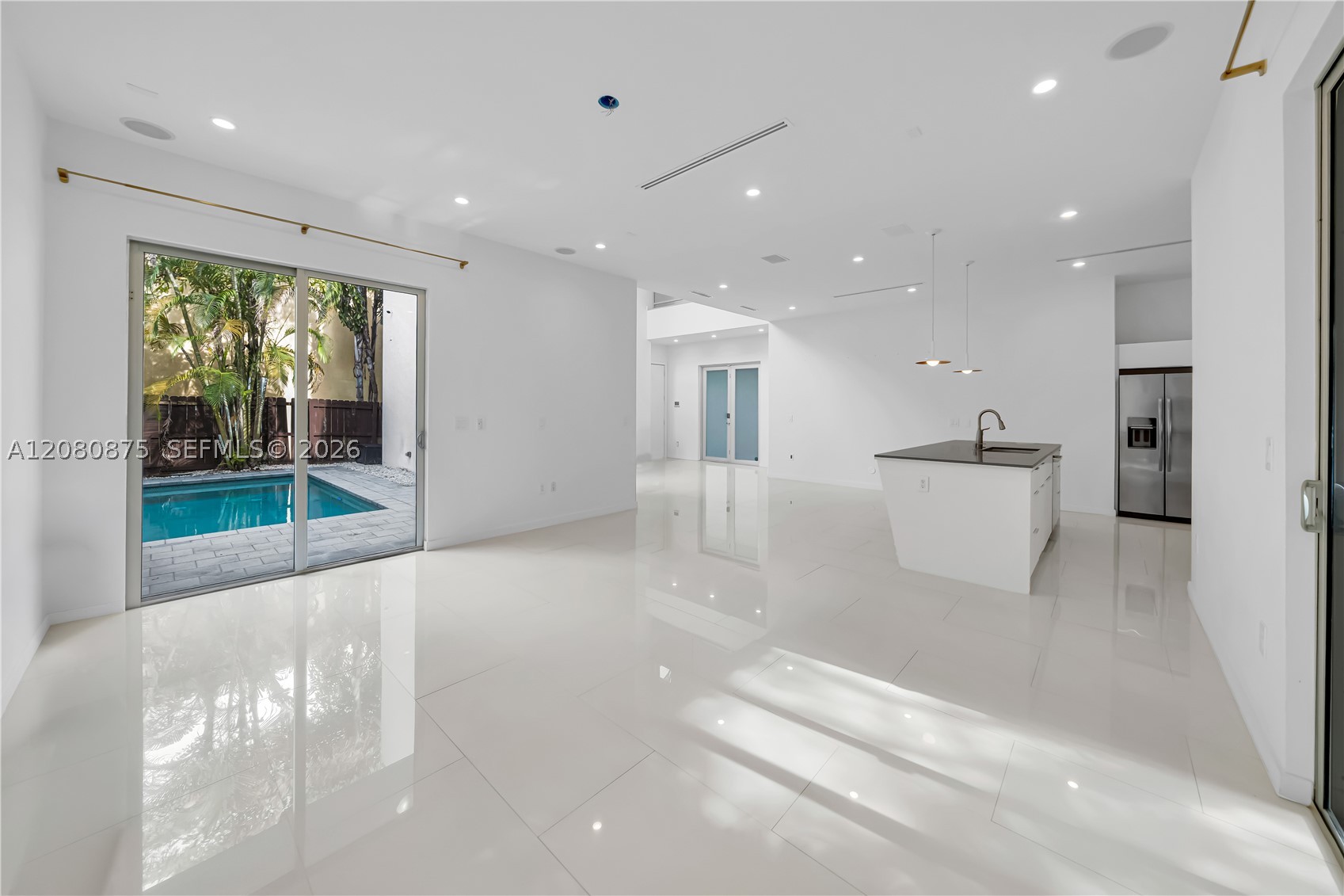 3253 Mcdonald St #3253, Miami FL 33133