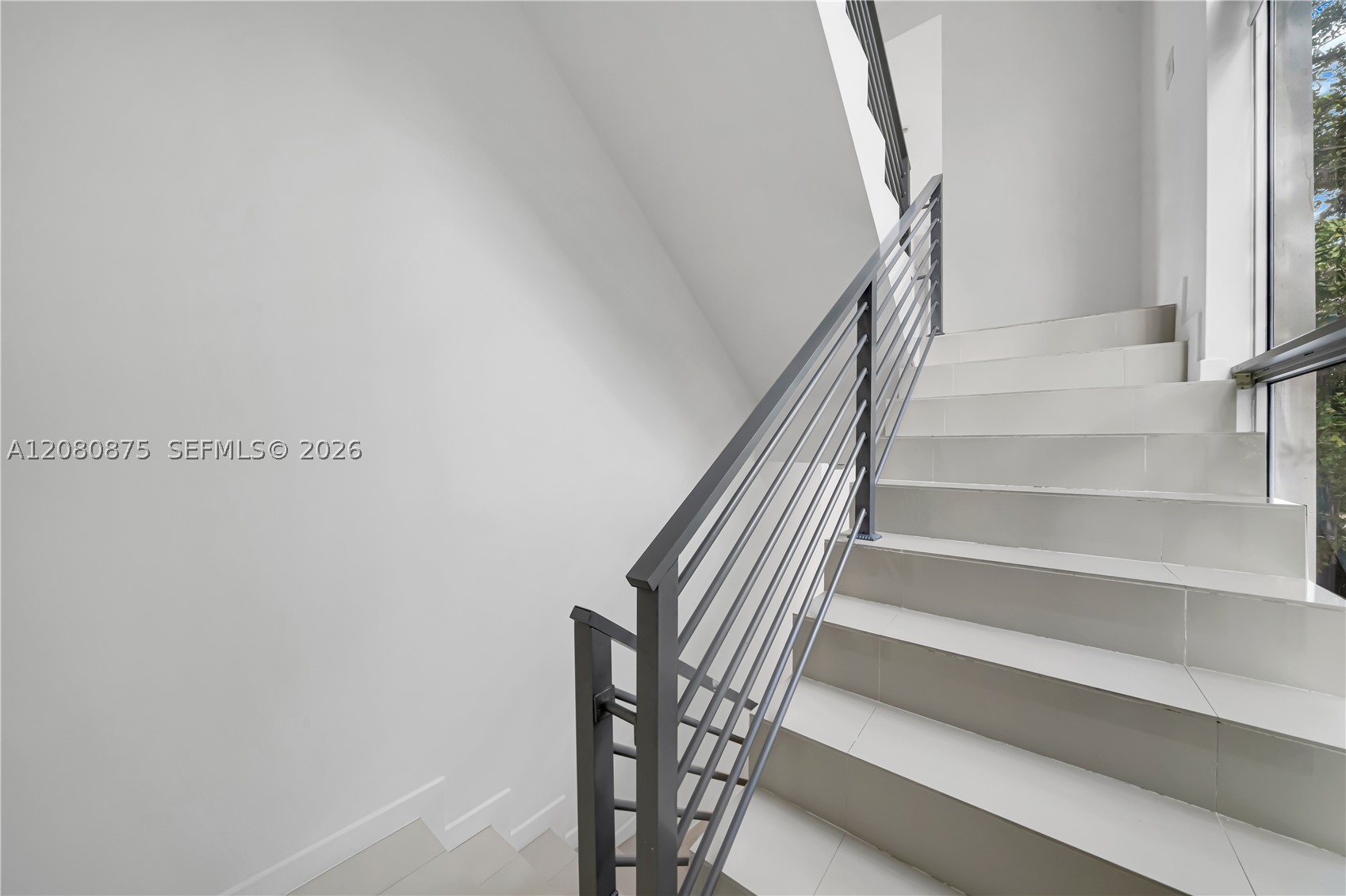 3253 Mcdonald St #3253, Miami FL 33133