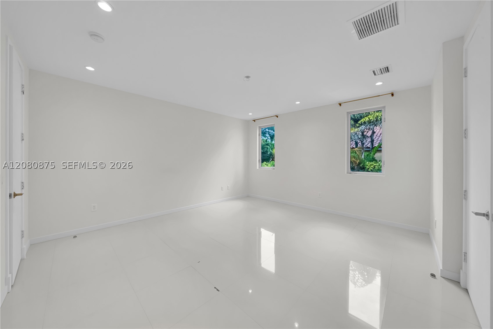 3253 Mcdonald St #3253, Miami FL 33133