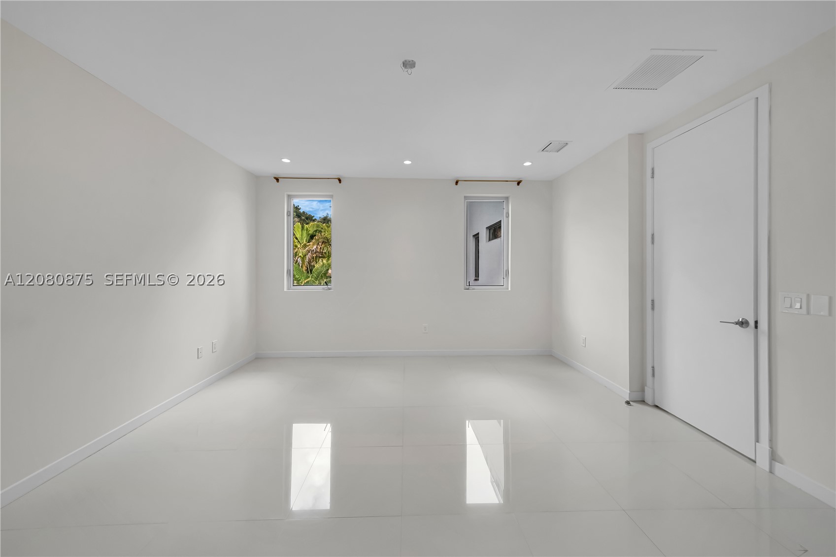 3253 Mcdonald St #3253, Miami FL 33133