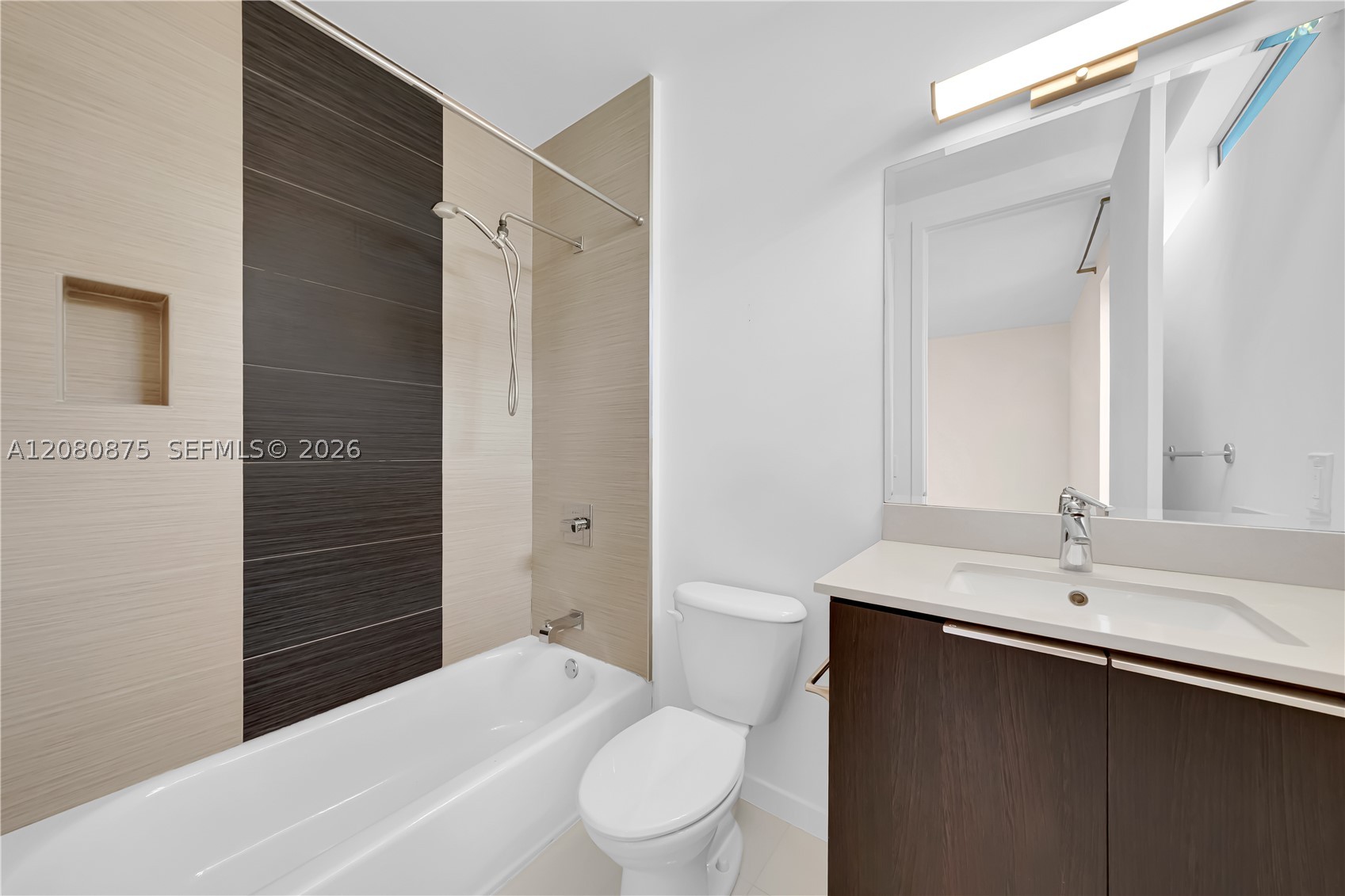 3253 Mcdonald St #3253, Miami FL 33133