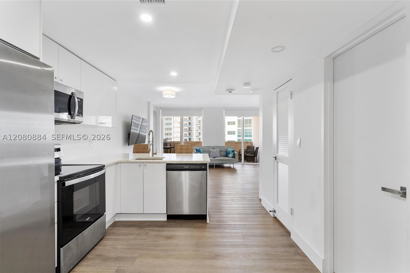 10275 Collins Ave #PH 1502, Bal Harbour FL 33154