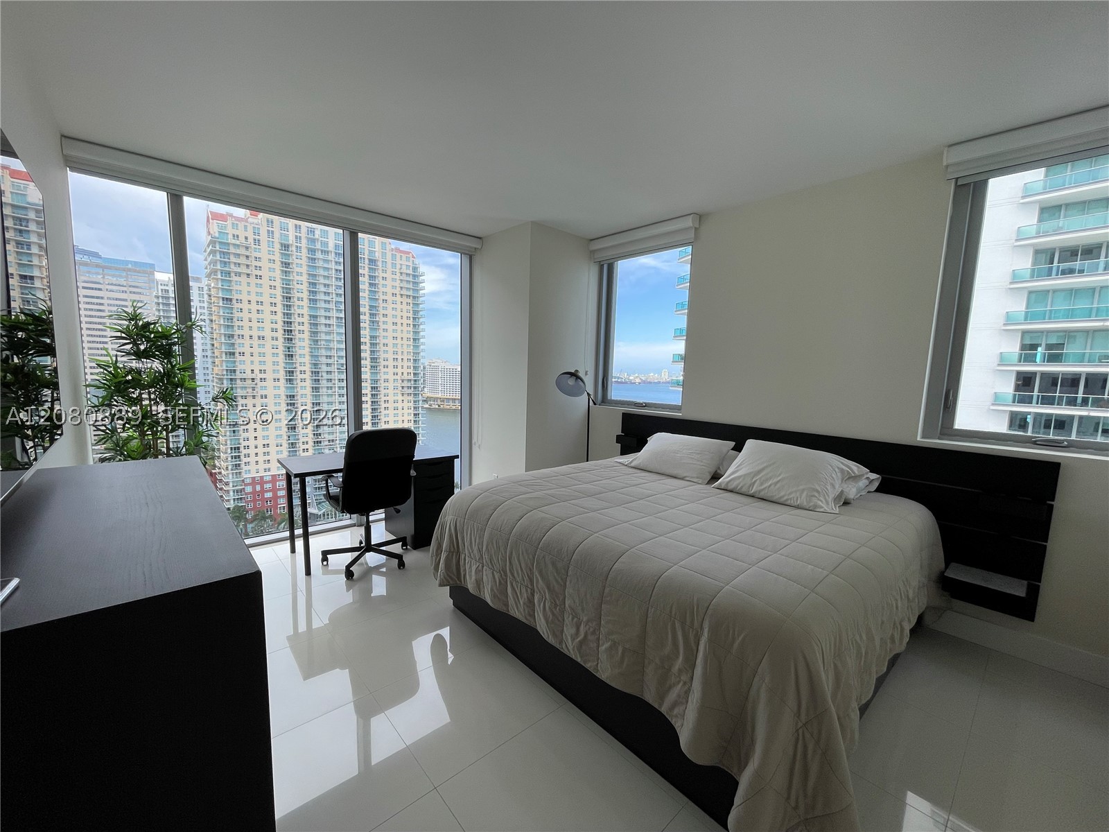 1300 Brickell Bay Dr #2010, Miami FL 33131
