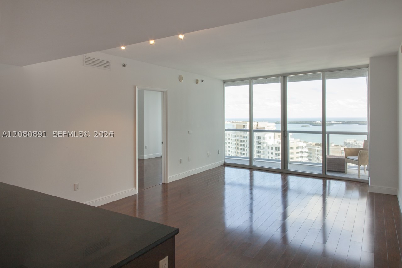 475 Brickell Ave #3507, Miami FL 33131