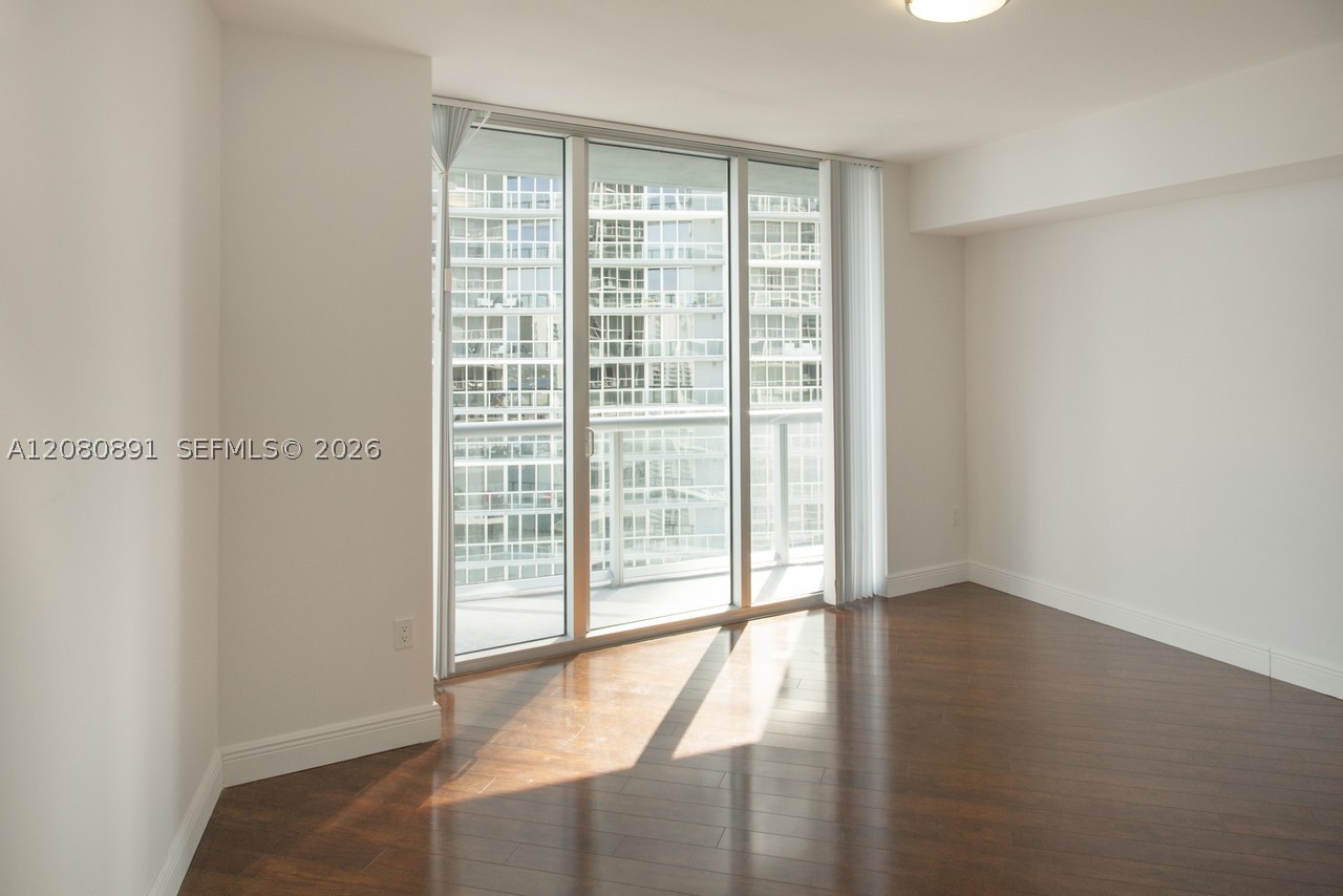 475 Brickell Ave #3507, Miami FL 33131