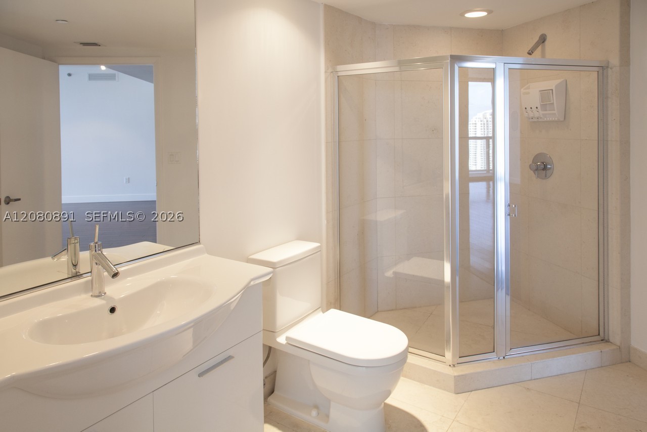 475 Brickell Ave #3507, Miami FL 33131