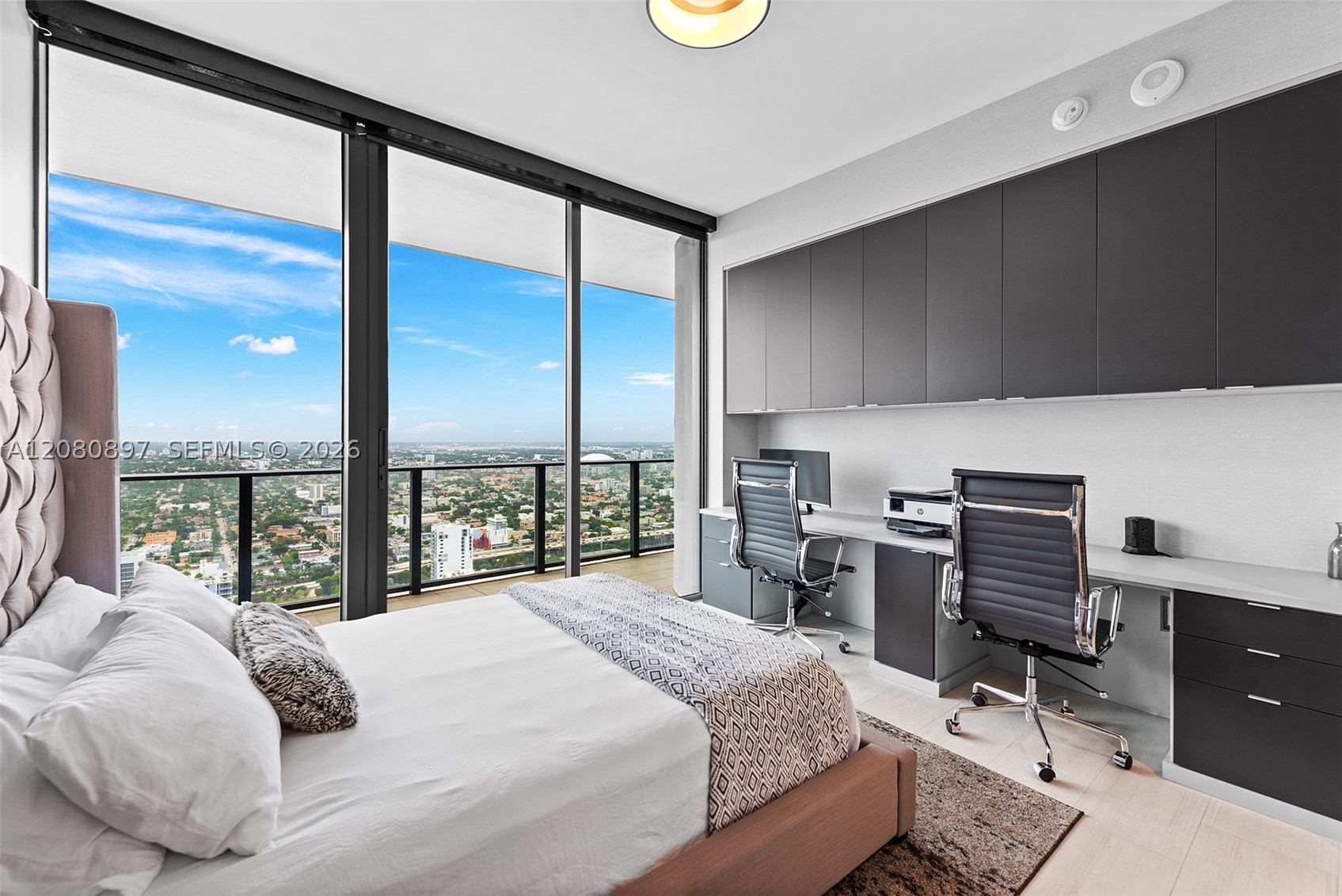 1000 Brickell Plz #PH5307, Miami FL 33131